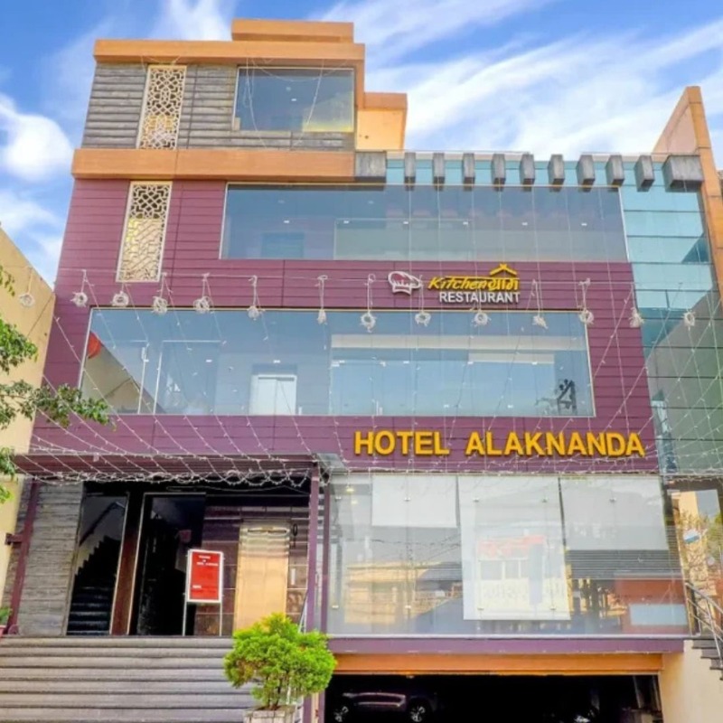 Experience Comfort and Elegance at Hotel Alaknanda in Dehradun